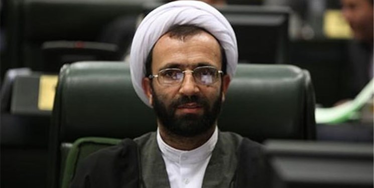 عضو هیات رئیسه مجلس: مدیران استانی برای انجام وظایف خود حق ماموریت دریافت میکنند