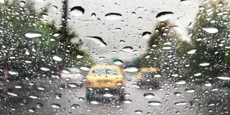 بارش باران در گیلان و مازندران/ ترافیک مقطعی در کرج_ چالوس