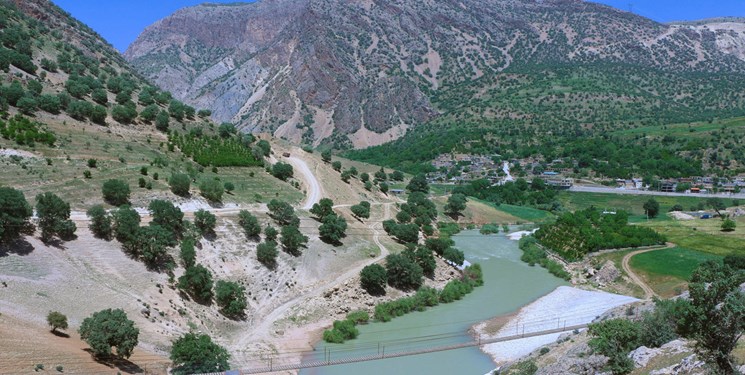 وقوع تندبادهای لحظه ای در کرمان و سیستان/ افزایش دما تا 8 درجه در نیمه شمالی از 4 شهریور