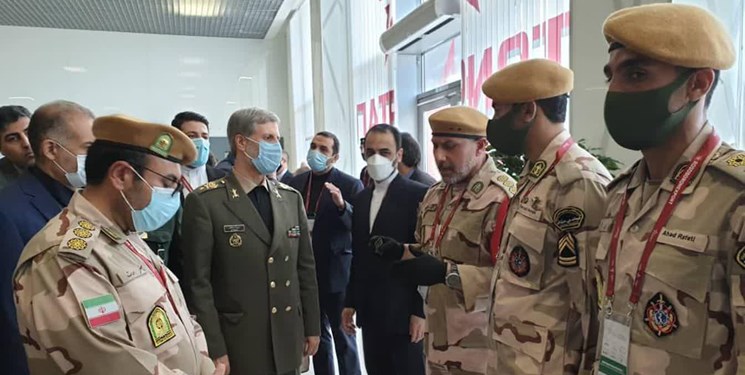 دیدار وزیر دفاع با تیم «حافظان نظم» ناجا در روسیه