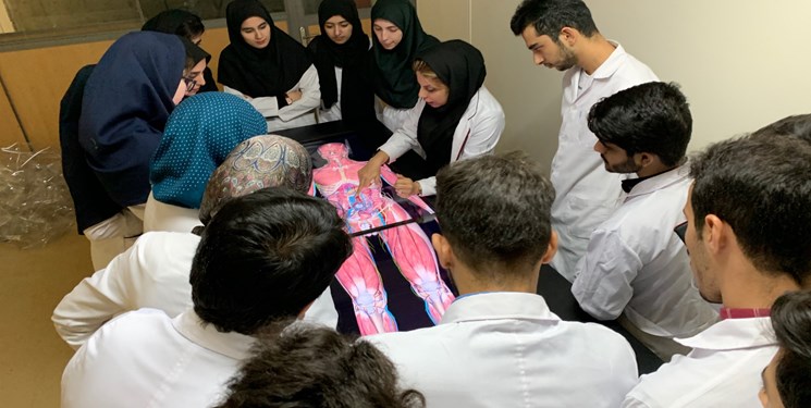 وزارت بهداشت به صندلی‌های پزشکی نگاه اقتصادی نداشته باشد