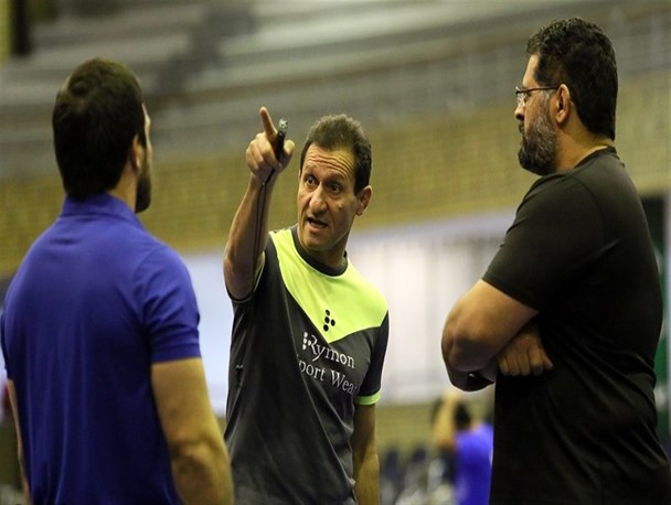 حضرتی‌پور: هیچ دستورالعملی برای شروع اردوها وجود ندارد/ زمزمه برگزاری لیگ تمرینات را جدی‌تر کرده است