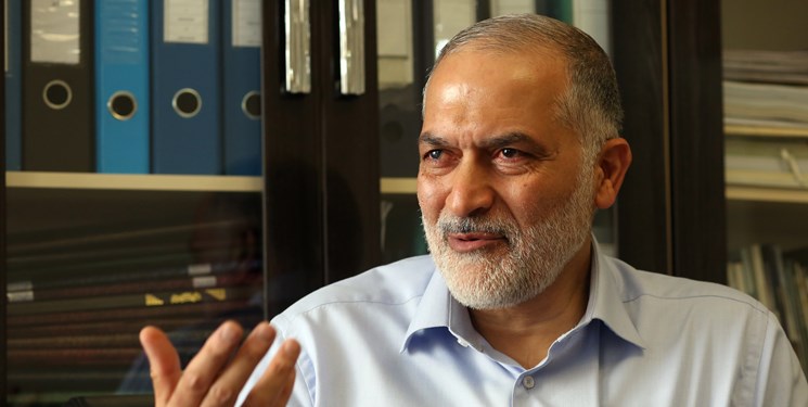 بعد از ۶ ماه دولت برنامهای درباره جهش تولید ارائه نداده است