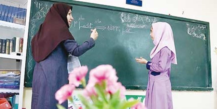 اجرای طرح آموزش آموزگاران پایه به تعداد 108364 آموزگار زن و 29944 مرد در کل کشور