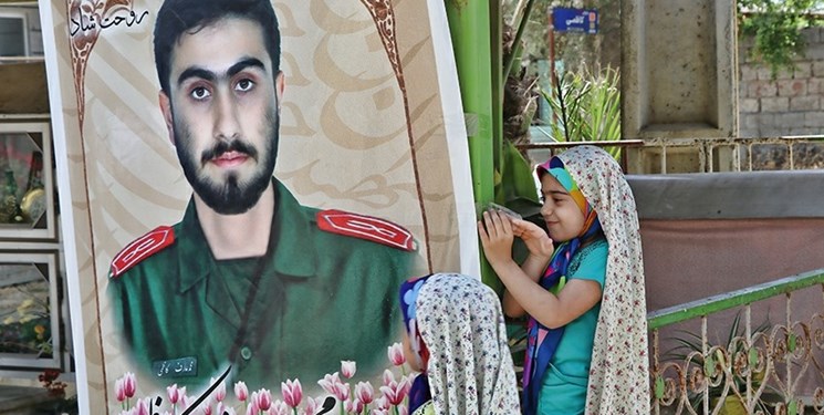 «عارف» دهه هشتادی چگونه آسمانی شد+عکس