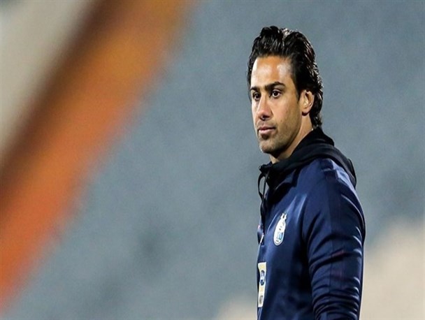 سرمربی استقلال همه‌چیز را گردن گرفت/ خداحافظی فرهاد از آبی‌ها؟