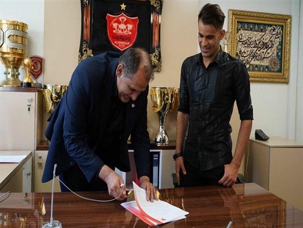 آل‌کثیر پرسپولیسی شد/ مهاجم صنعت نفت بالاخره امضا کرد