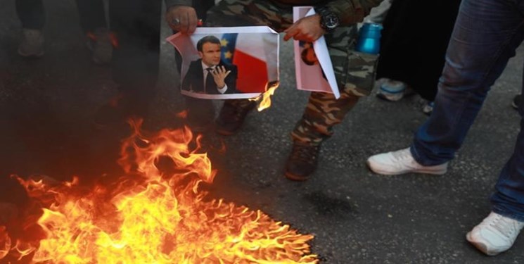 دولتهای اسلامی دست به تحریم کالاهای فرانسوی بزنند