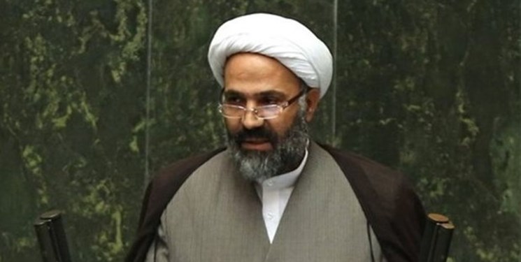 عدم اقناع پژمانفر از پاسخهای حاجی میرزایی درباره حذف امور تربیتی از تشکیلات آموزش و پرورش