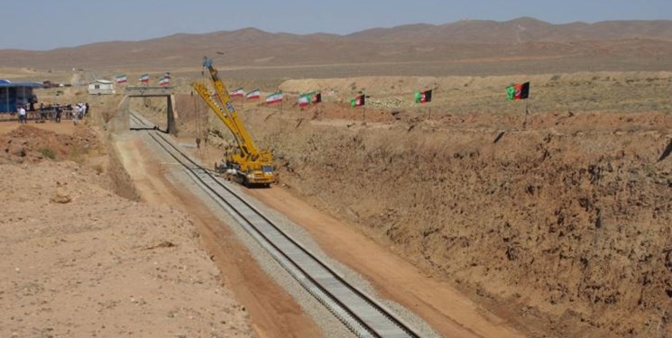 ‌ریل‌گذاری مکانیزه 65 کیلومتر از راه‌آهن همدان-سنندج‌/‌تکمیل پروژه در سال 1400