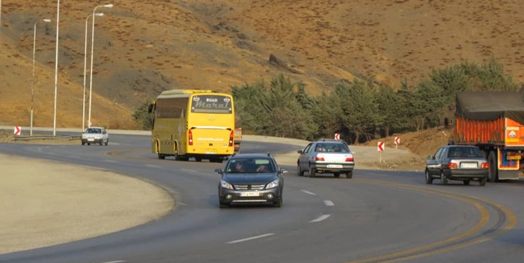 محدودیت تردد جاده ای در 25 استان تا ساعت 24/ ممنوعیت تردد کامیون در هراز تا بامداد فردا