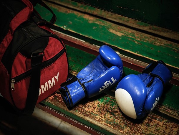 اهدای احکام عضو هیات رئیسه و سرپرست تیم بوکس جوانان