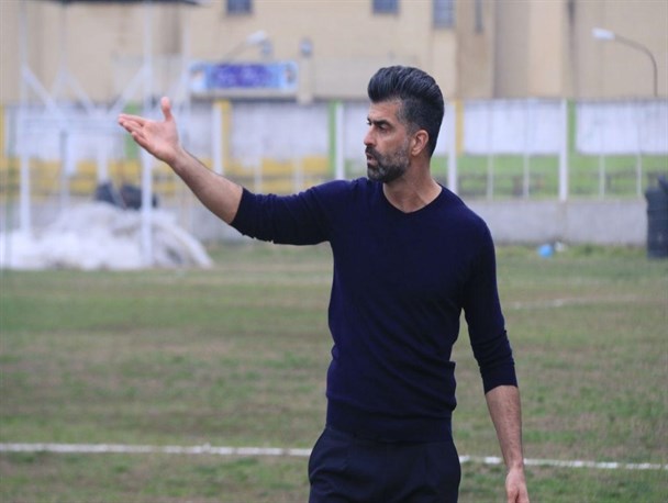 رضایی: ذوب آهن هنوز تکمیل نشده، ۲ بازیکن دیگر می خواهیم/ دفاع یا حمله صرف معنا ندارد