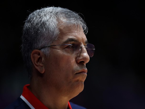 شاهین طبع: تیم ملی بسکتبال بلک لیست ندارد/ اگر سرشناس ها را روی نیمکت بنشانم، جو تیم به هم می ریزد