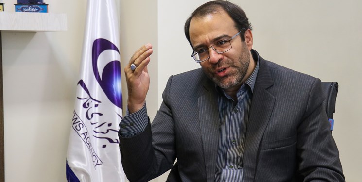 انتقاد اعضای کمیسیون اقتصادی از رزم حسینی به دلیل عدم ترخیص کالاها در گمرک