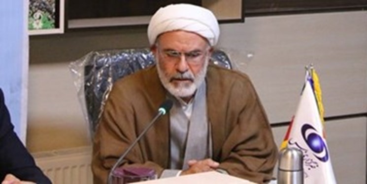 دولت در هزینههای عمومی صرفهجویی کند/ میزان وابستگی بودجه به نفت کم شود