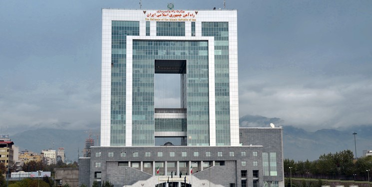 طلب 1691 میلیاردی راه آهن از 33 شرکت ریلی/ واگذاری زمین 76 هزار مترمربعی به سایپا لجستیک و بدحسابی سایپا