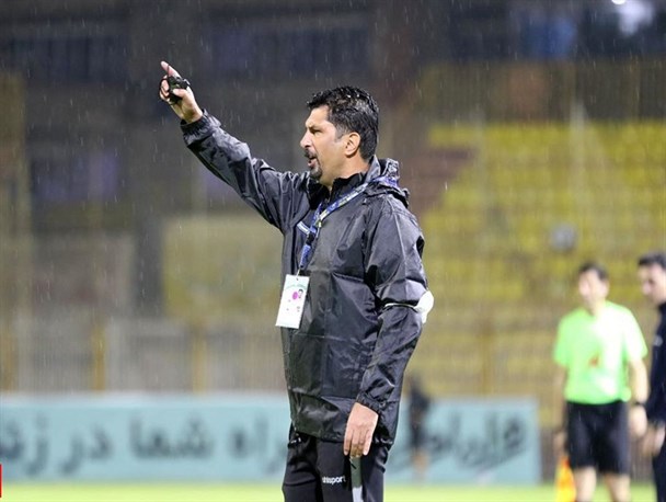 حسینی: داور ظلم بزرگی در حق تیم جوان ما کرد/مجبور شدیم در رختکن را بشکنیم