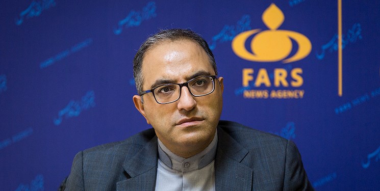 نماینده مسیحیان در مجلس: نباید اجازه دهیم کشورمان به آزمایشگاه واکسن کمپانی‌های غربی تبدیل شود