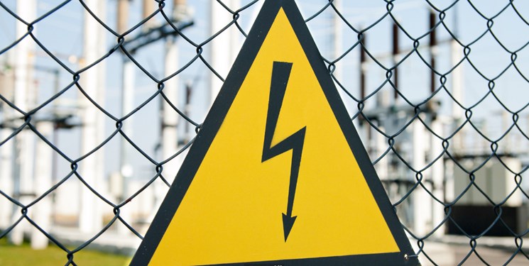 پاسخ عجیب وزارت نیرو به مطالبات نیروگاه‌‌های بخش خصوصی/ اجازه فروش و صادرات برق هم به ما نمی‌دهند