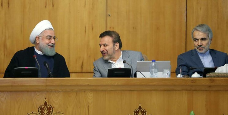 ماجرای همه دخالت‌های دولت در بورس/ از «تحلیل تکنیکال رئیس دفتر» تا «همه چیزتان را به بورس بسپارید»