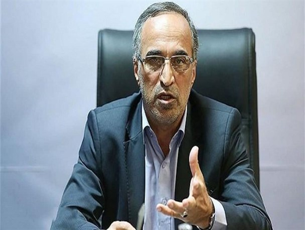 واعظ آشتیانی: عده‌ای وطن فروشی می‌کنند/ با دادن اطلاعات غلط به فیفا، برای فوتبال و ورزش کشور هزینه می‌تراشند