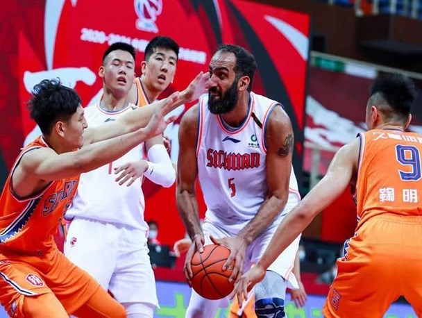 لیگ بسکتبال چین| شکست نزدیک سیچوان در 2 ثانیه پایانی/ حدادی دبل دبل کرد
