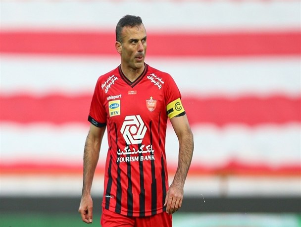 حسینی هم مصدوم شد/ کاپیتان پرسپولیس هم تست MRI می دهد