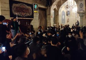 عزاداری رزمندگان فاطمیون در جوار ضریح حضرت رقیه(س)+عکس و فیلم