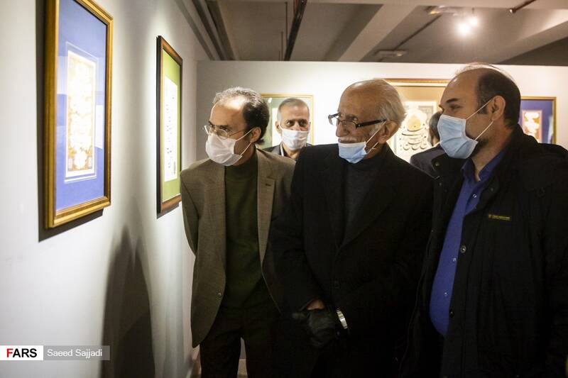 بازدید استاد غلامحسین امیرخانی رئیس شورای عالی انجمن خوشنویسان ایران از نمایشگاه خوشنویسی راه ابریشم «رقص قلم» بازدید استاد غلامحسین امیرخانی رئیس شورای عالی انجمن خوشنویسان ایران از نمایشگاه خوشنویسی راه ابریشم «رقص قلم»