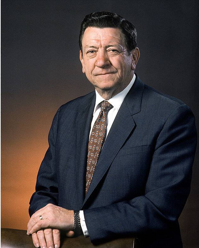 لوله تفنگهایتان را پایین بیاورید تا همه بدانند شوخی ندارید!