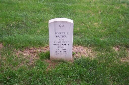 لوله تفنگهایتان را پایین بیاورید تا همه بدانند شوخی ندارید!