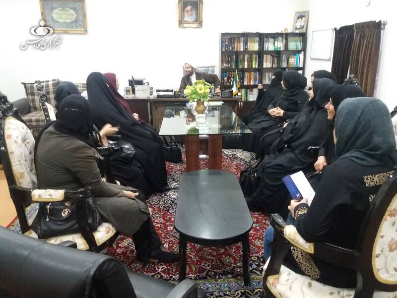 طلبهای که عطای تدریس را به لقای خادمی مردم بخشید+عکس