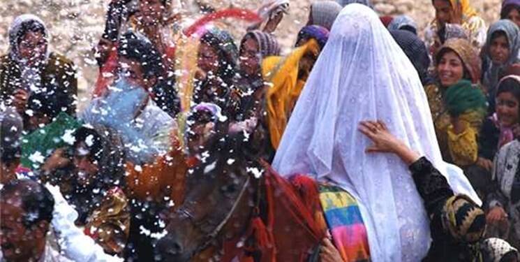 طلبه آچار به دست، آداب و رسوم غلط را برانداخت + عکس