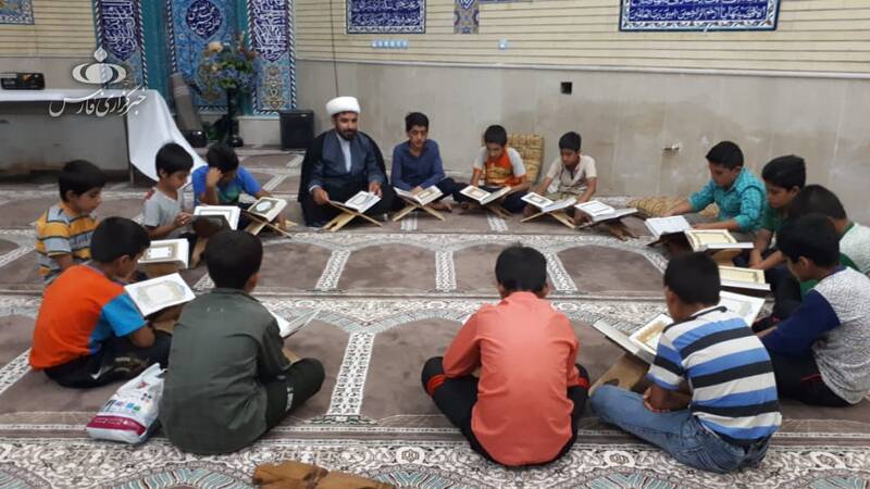 طلبه آچار به دست، آداب و رسوم غلط را برانداخت + عکس