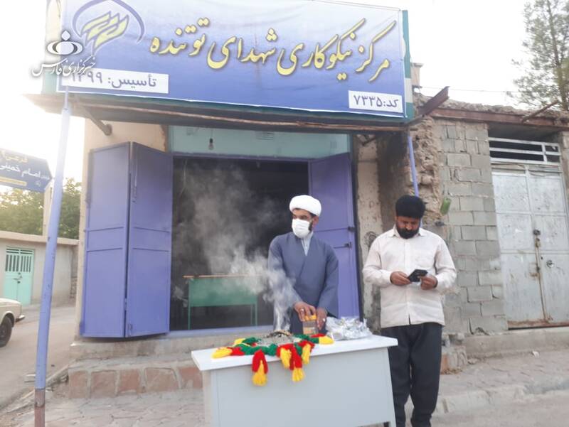 طلبه آچار به دست، آداب و رسوم غلط را برانداخت + عکس