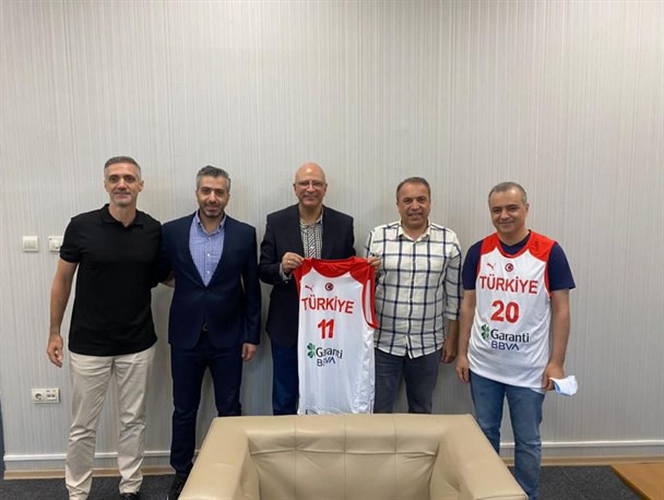 دیدار سرمربی تیم ملی بسکتبال ایران با دبیر فدراسیون ترکیه