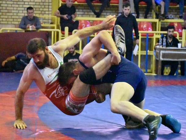 لیگ برتر کشتی| صعود سپاهان و دانشگاه آزاد به نیمه نهایی فرنگی