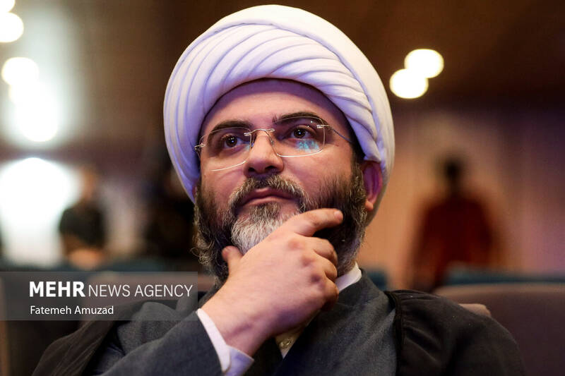 حجت الاسلام محمد قمی رییس سازمان تبلیغات اسلامی در همایش قدس از چشمان آقای نادر