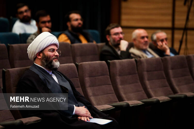 حجت الاسلام محمد قمی رییس سازمان تبلیغات اسلامی در همایش قدس از چشمان آقای نادر