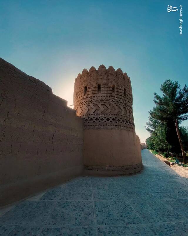 یکی از زیباترین ‌و شاخص‌ترین نمونه‌های باغ ایرانی در دل کویر