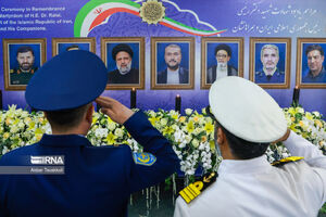 ادای احترام وابستگان نظامی به شهدای خدمت