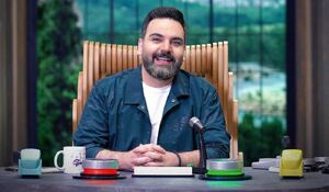 احسان علیخانی جوکر