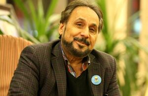 عیادت رضا بنفشه خواه از مجید قناد در بیمارستان