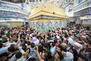 حال و هوای حرم امام حسین(ع) در روز عرفه